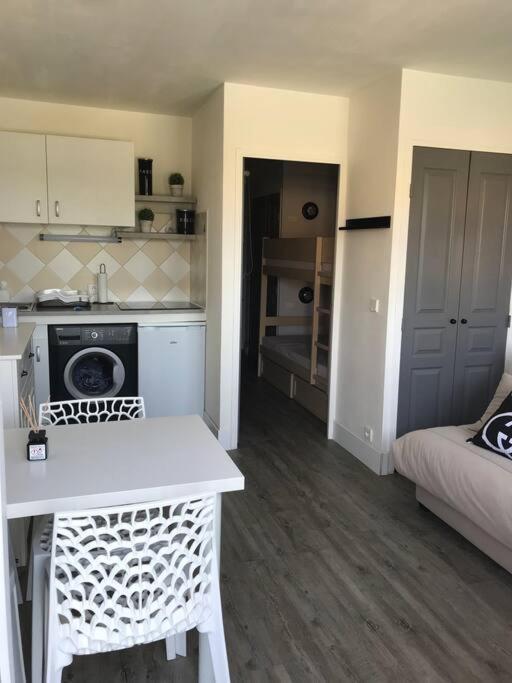 Les Issambres Superbe Studio Avec Terrasse Roquebrune-sur-Argens Eksteriør bilde