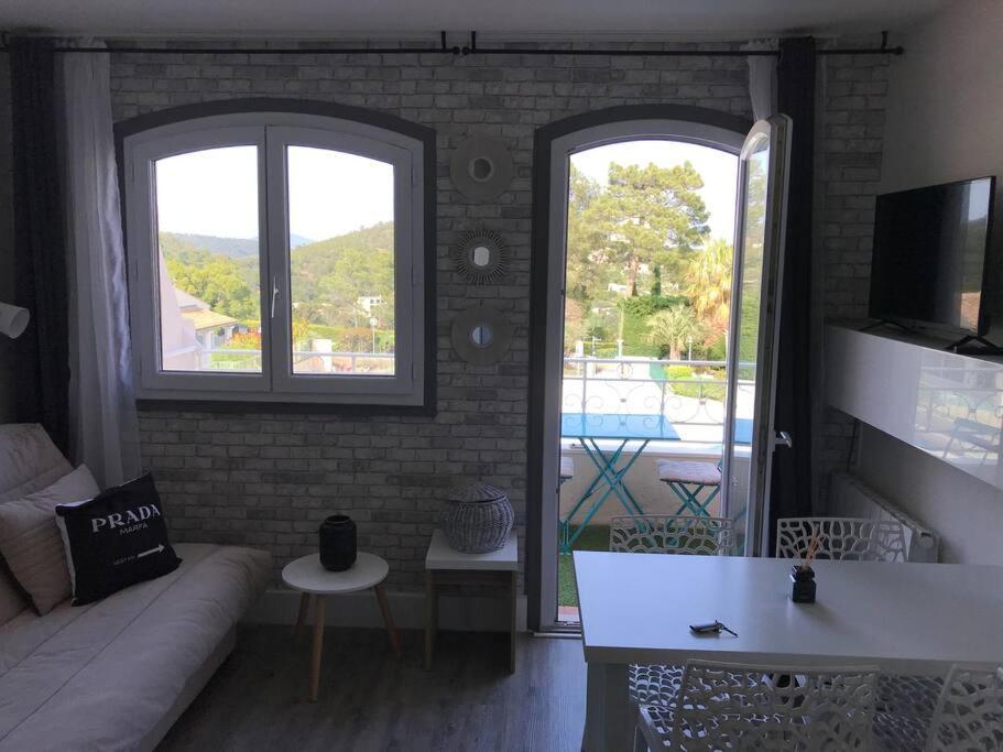 Les Issambres Superbe Studio Avec Terrasse Roquebrune-sur-Argens Eksteriør bilde